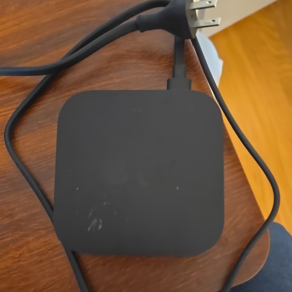 Apple Tv, 1st Generation 4k - Picture 2 of 6